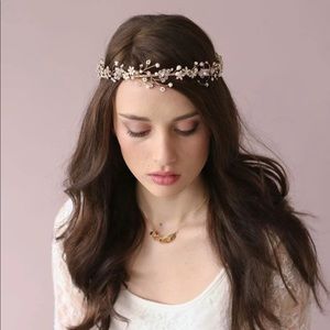 Bridal halo hairpiece